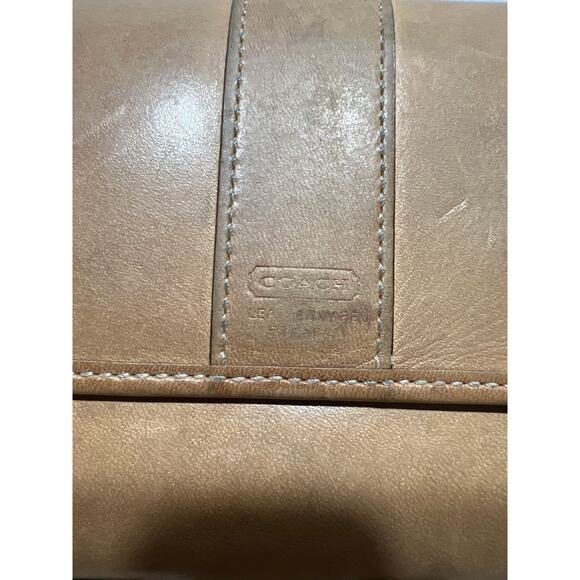 Vintage Coach Tan Genuine Leather Trifold Checkbook Wallet Some Flaws Do to Age - Picture 2 of 12